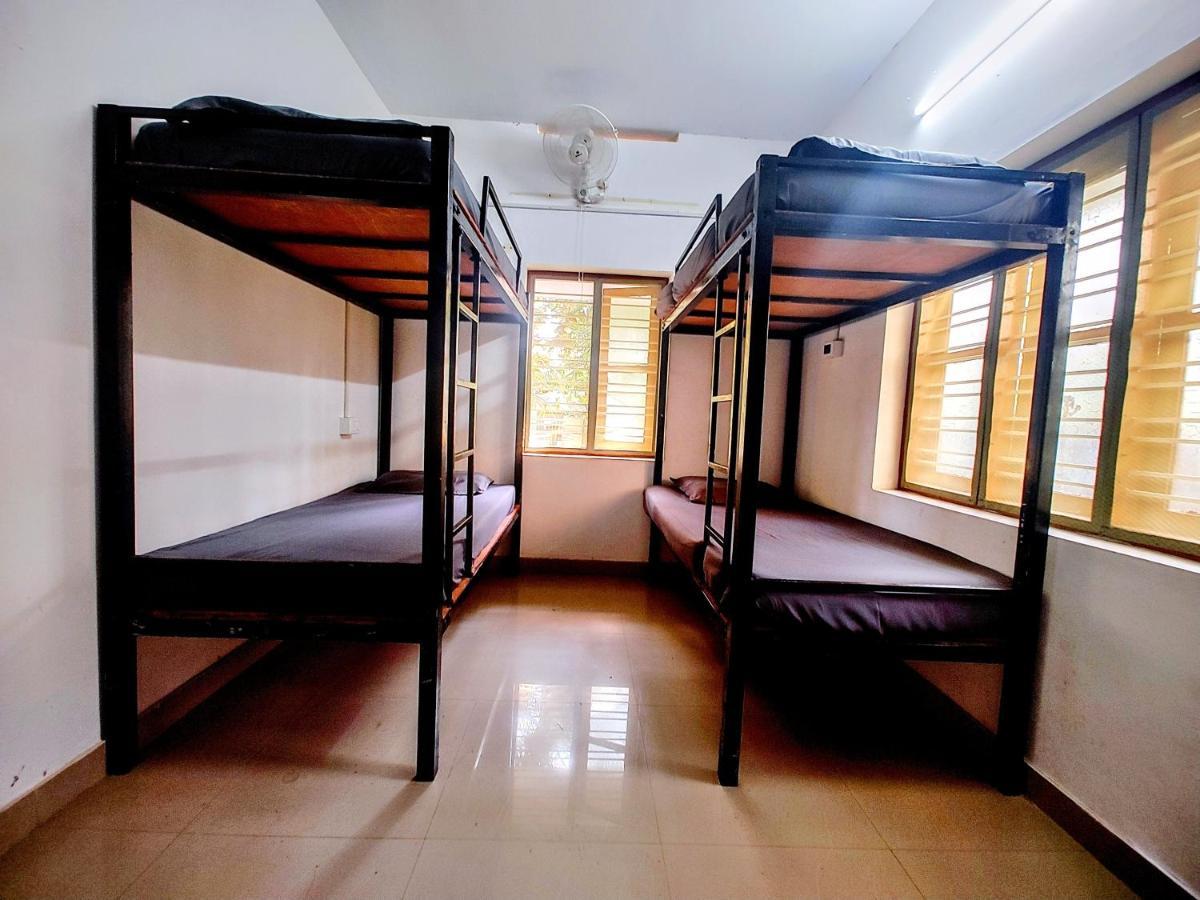 Gogonuts Hostel Varkala Exteriör bild