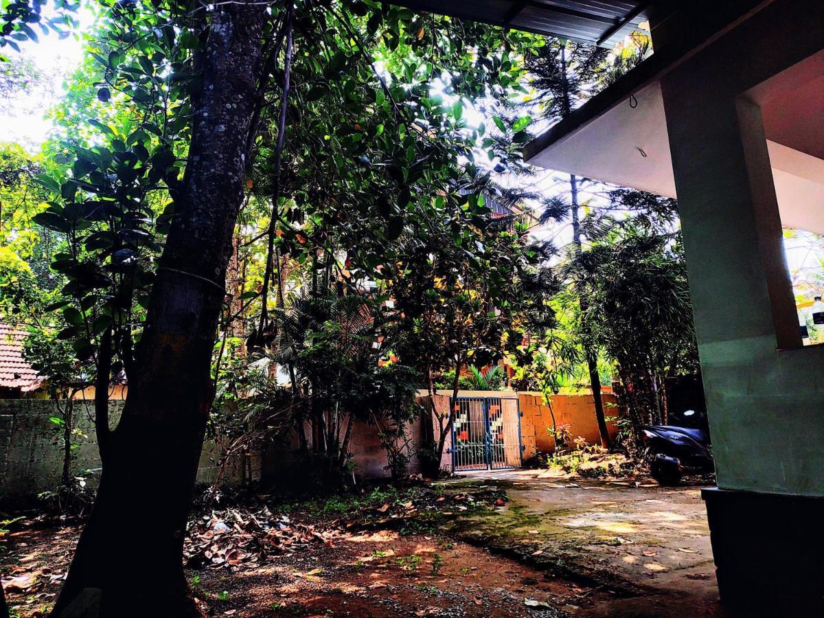 Gogonuts Hostel Varkala Exteriör bild