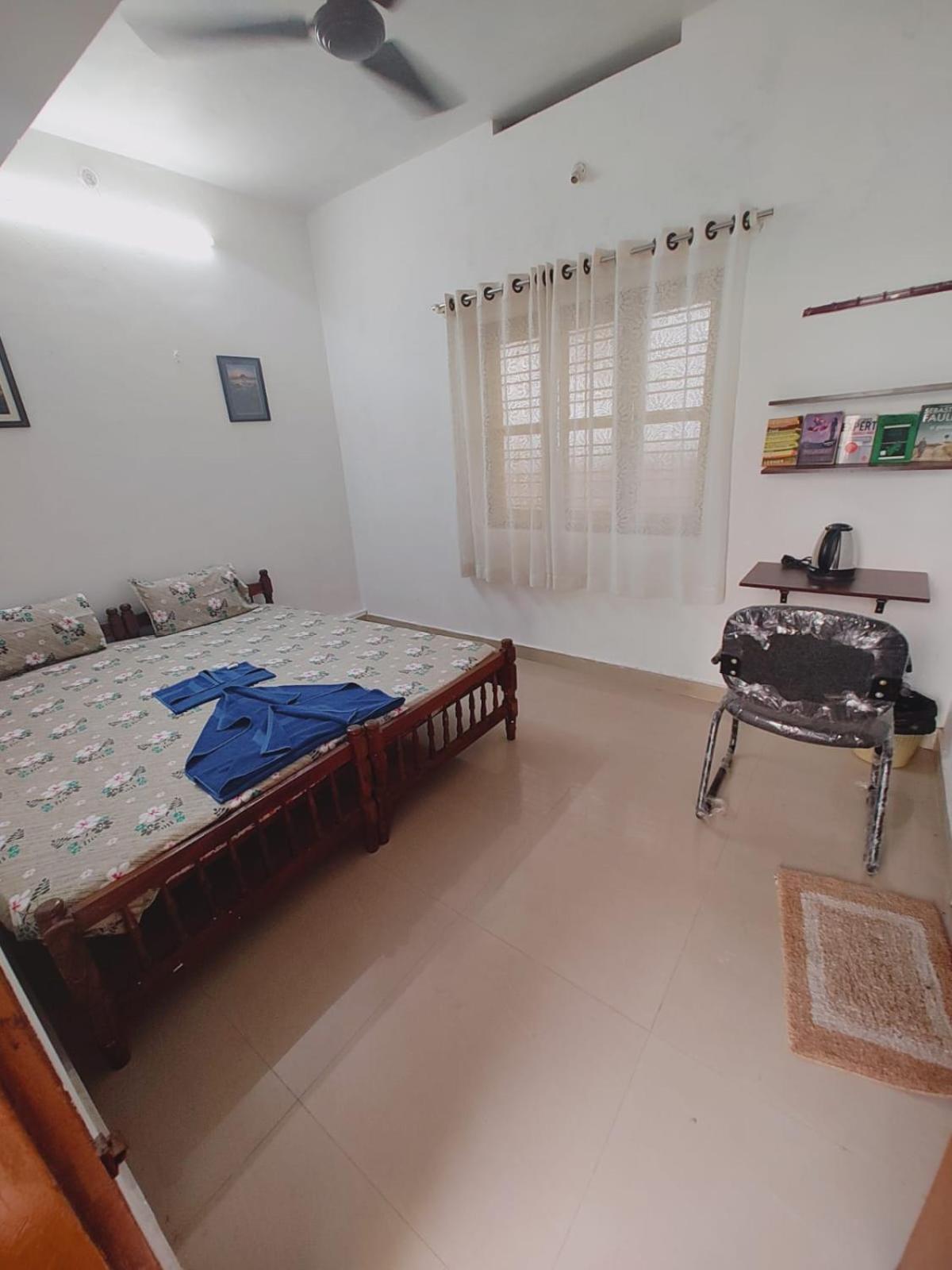 Gogonuts Hostel Varkala Rum bild